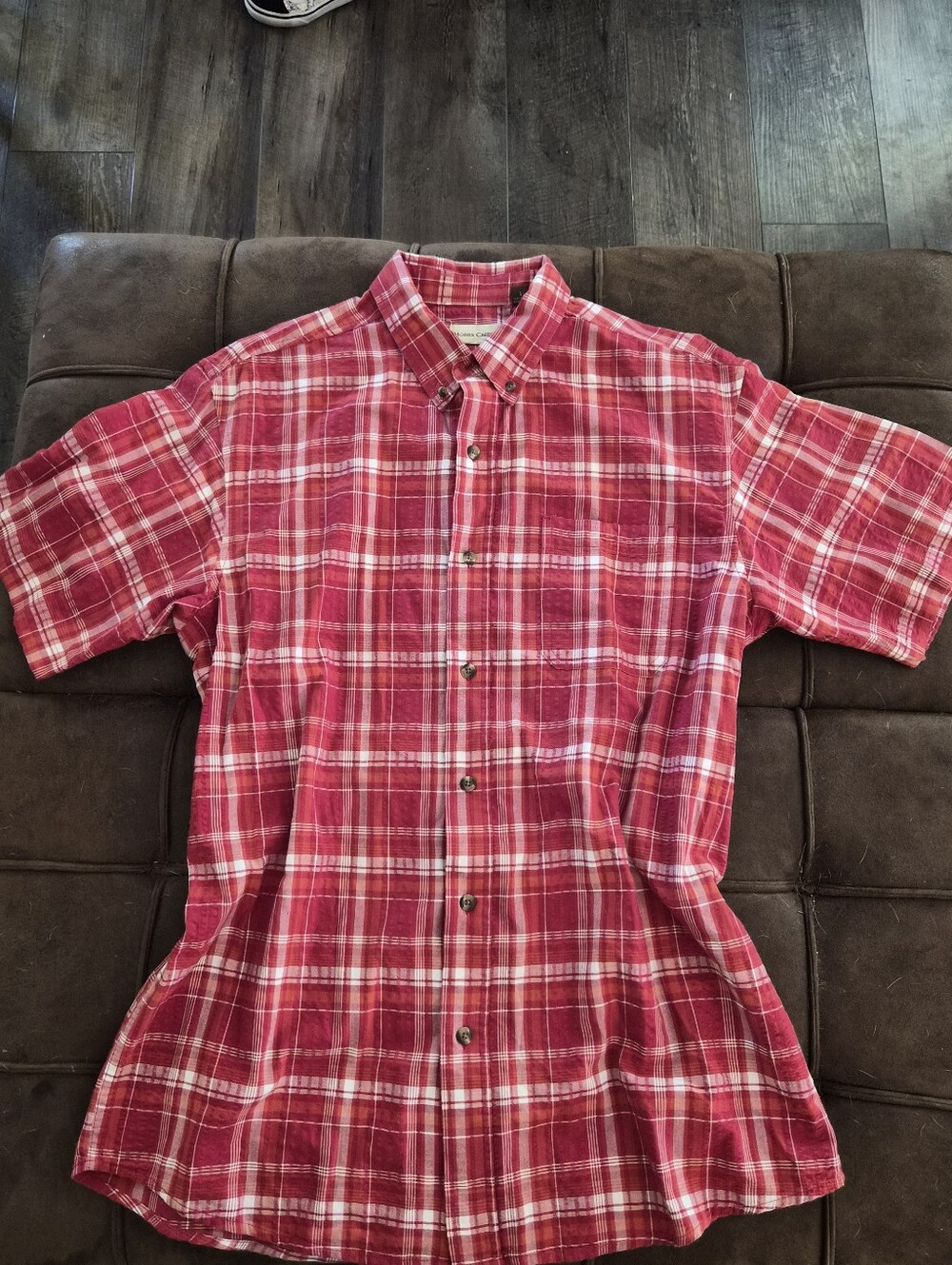 Men's Red Plaid Short-Sleeve Button-Down Shirt - Casual Comfort